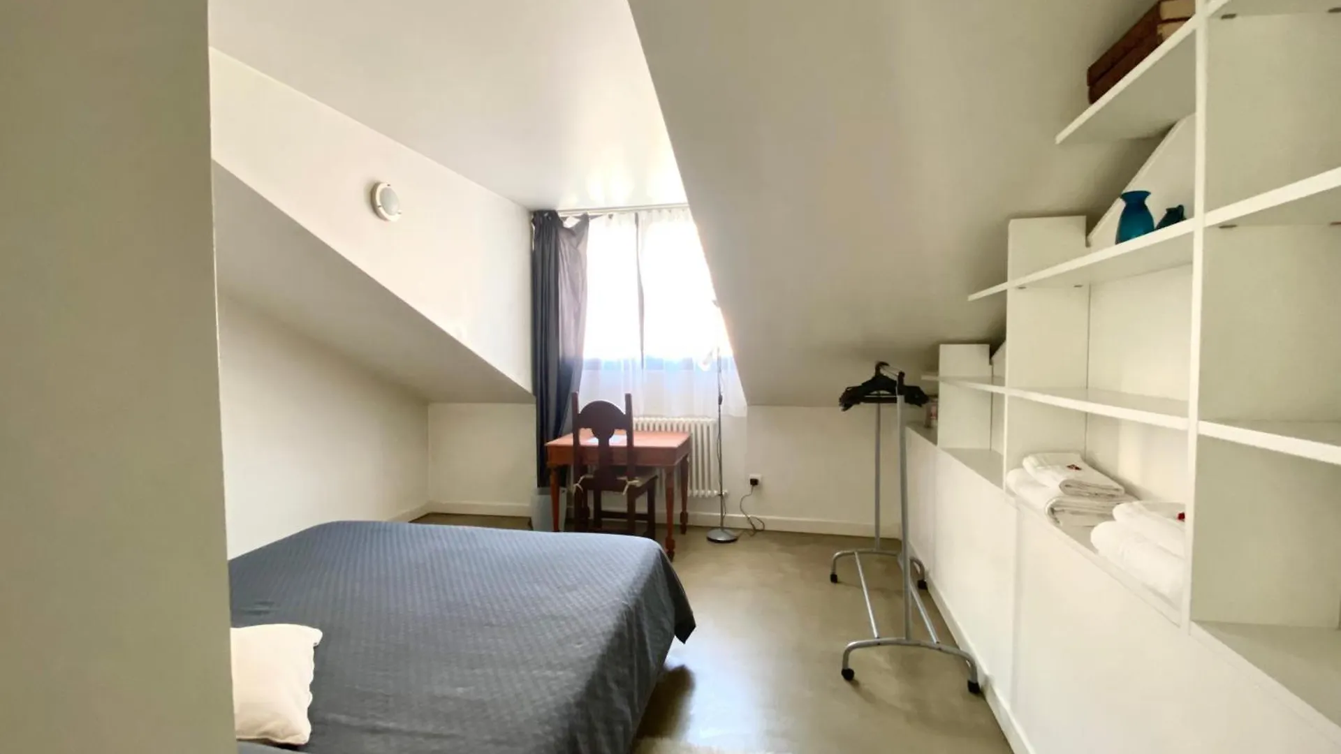 Sant Ambrogio Courtyard Room In Shared Flat Milan Homestay