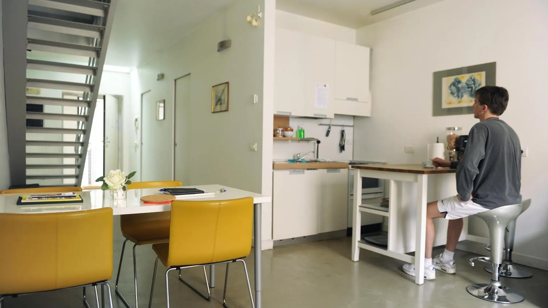 Sant Ambrogio Courtyard Room In Shared Flat Milan